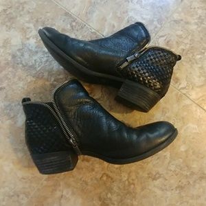 Lucky Brand zip booties